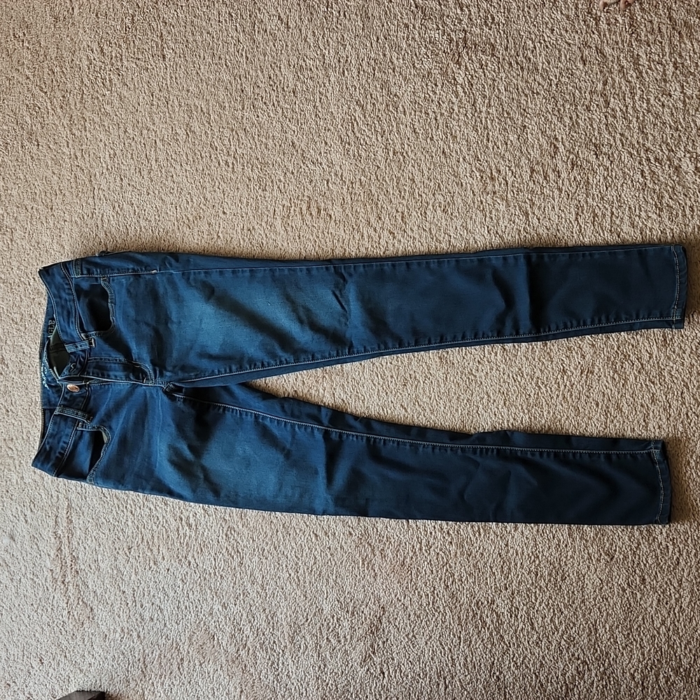 Women's size 2 American Eagle Skinny Jeans